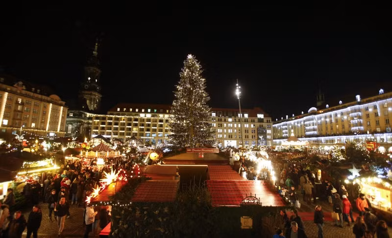 nhung khu cho giang sinh hap dan du khach o duc