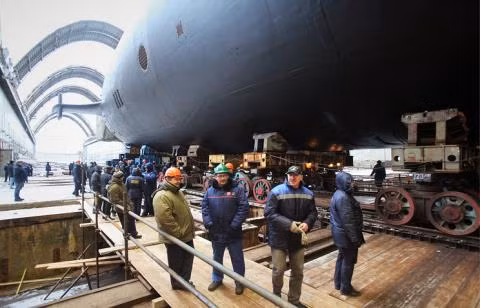 minh tau ngam vladimir du suc huy bo bien phia dong my