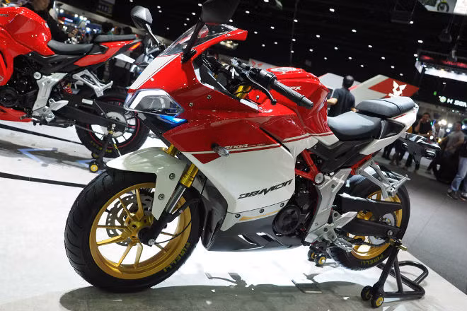 soc moto dep nhu sieu xe ducati gia chi 44 4 trieu dong