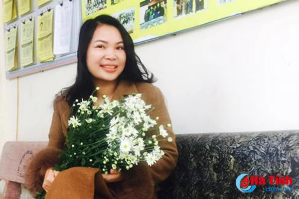 nguoi ha tinh xon xao cho don mua cuc hoa mi