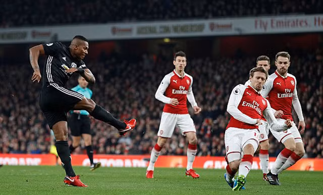 lingard ruc sang m u danh sap emirates