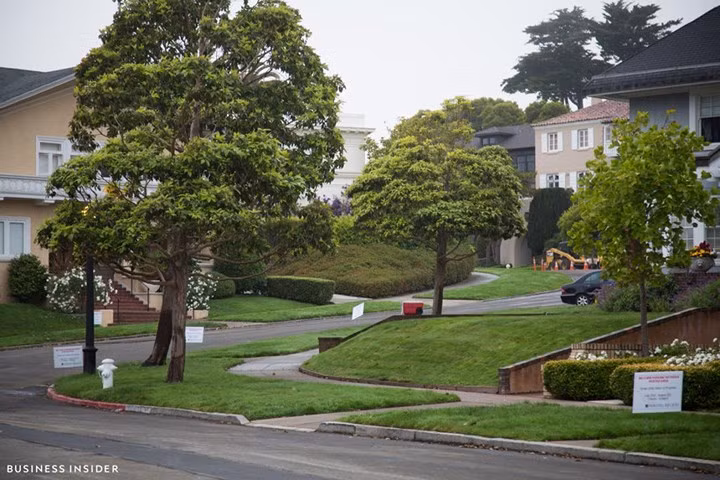 ngam khu pho nha giau tai my tung bi ban voi gia 90 000 usd