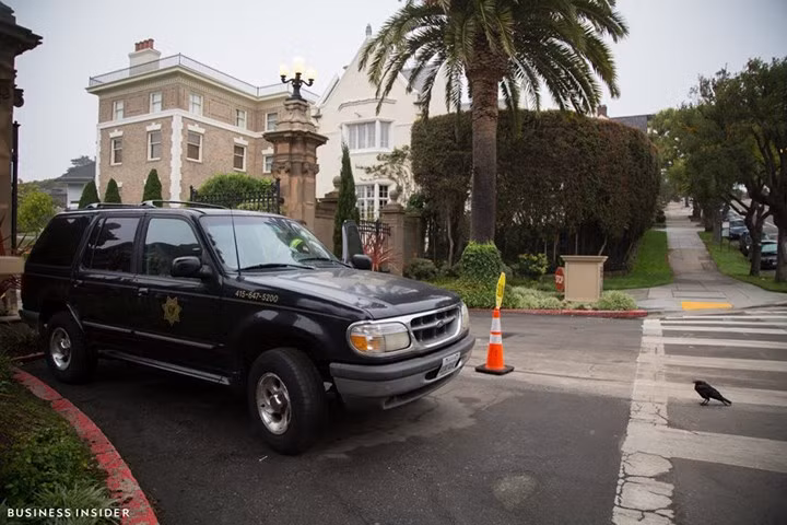 ngam khu pho nha giau tai my tung bi ban voi gia 90 000 usd