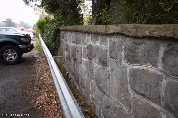 ngam khu pho nha giau tai my tung bi ban voi gia 90 000 usd