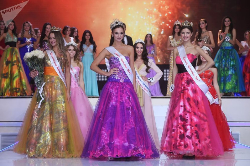 nhung hinh anh an tuong dem chung ket cuoc thi hoa hau moscow 2017