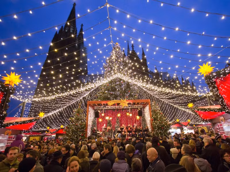 nhung khu cho giang sinh hap dan du khach o duc