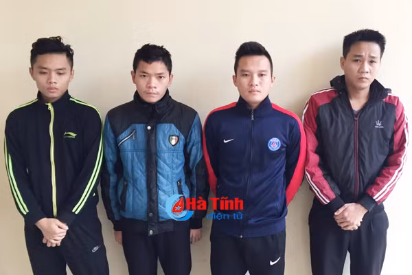 khoi to nhan vien khach san co y gay thuong tich
