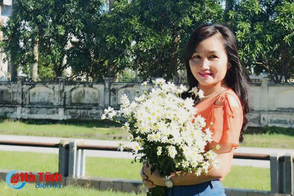 nguoi ha tinh xon xao cho don mua cuc hoa mi