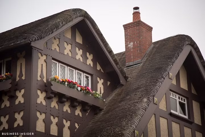 ngam khu pho nha giau tai my tung bi ban voi gia 90 000 usd