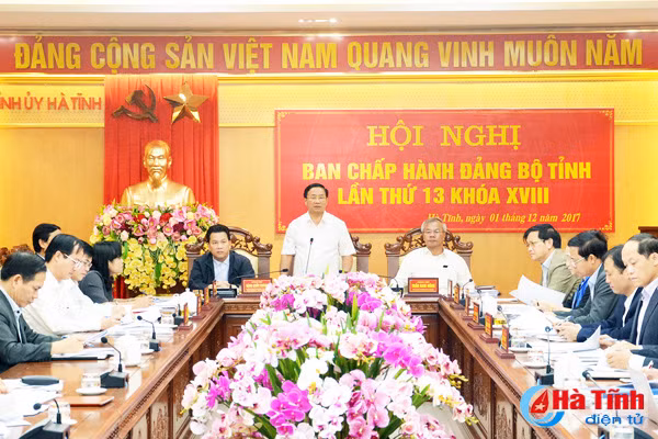 ban hanh cac nghi quyet can gan chat voi chien luoc phat trien kt xh