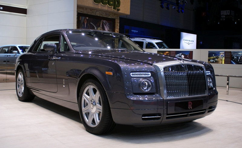 dan xe tri gia hon 11 trieu usd cua cuu tong thong zimbabwe