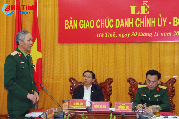 bo chi huy quan su tinh ha tinh co chinh uy moi