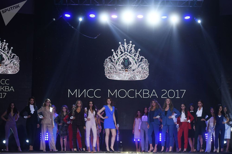 nhung hinh anh an tuong dem chung ket cuoc thi hoa hau moscow 2017