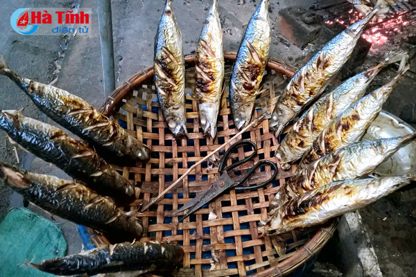 ve loc ha nhat dinh phai dung chan ben hang ca nuong