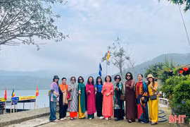 Những nữ "sứ giả" quảng bá du lịch Hà Tĩnh