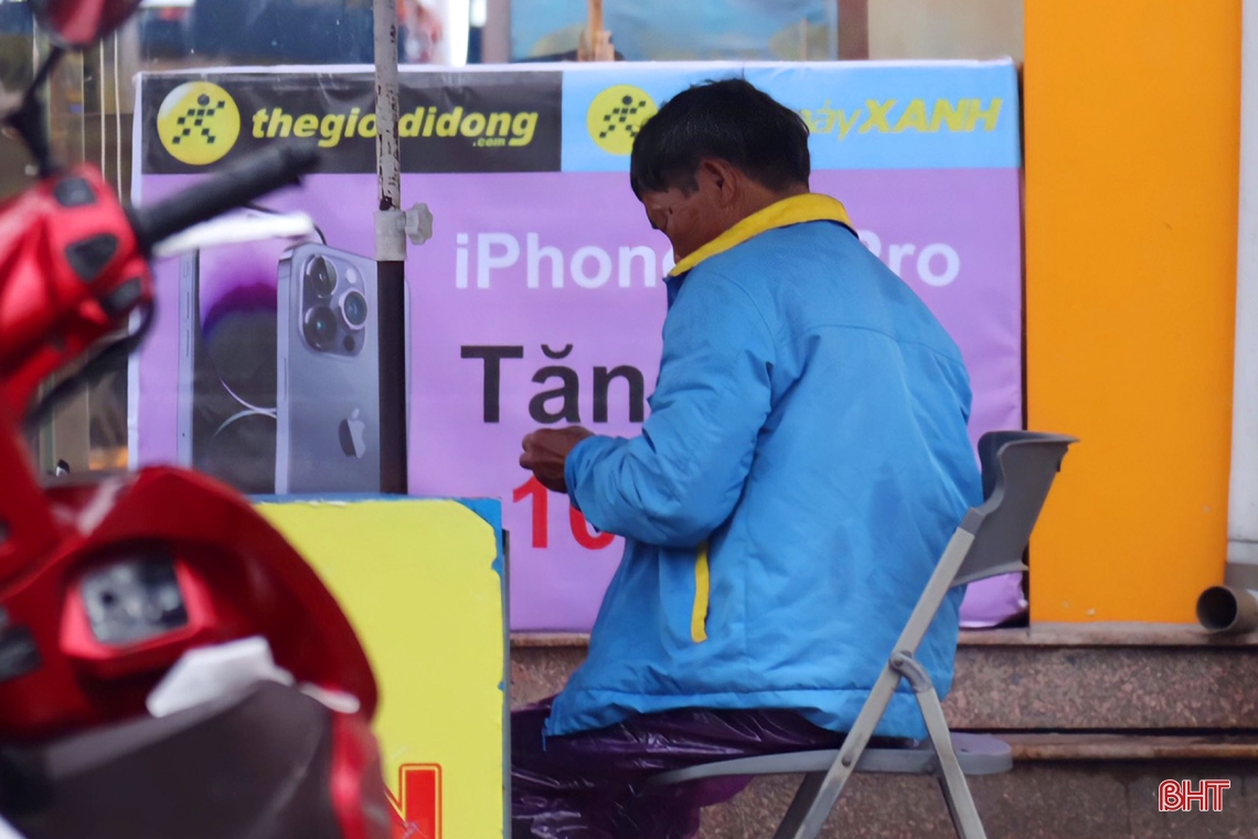 Người dân Hà Tĩnh đón gió lạnh đầu mùa