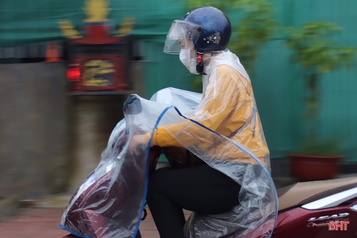 Người dân Hà Tĩnh đón gió lạnh đầu mùa