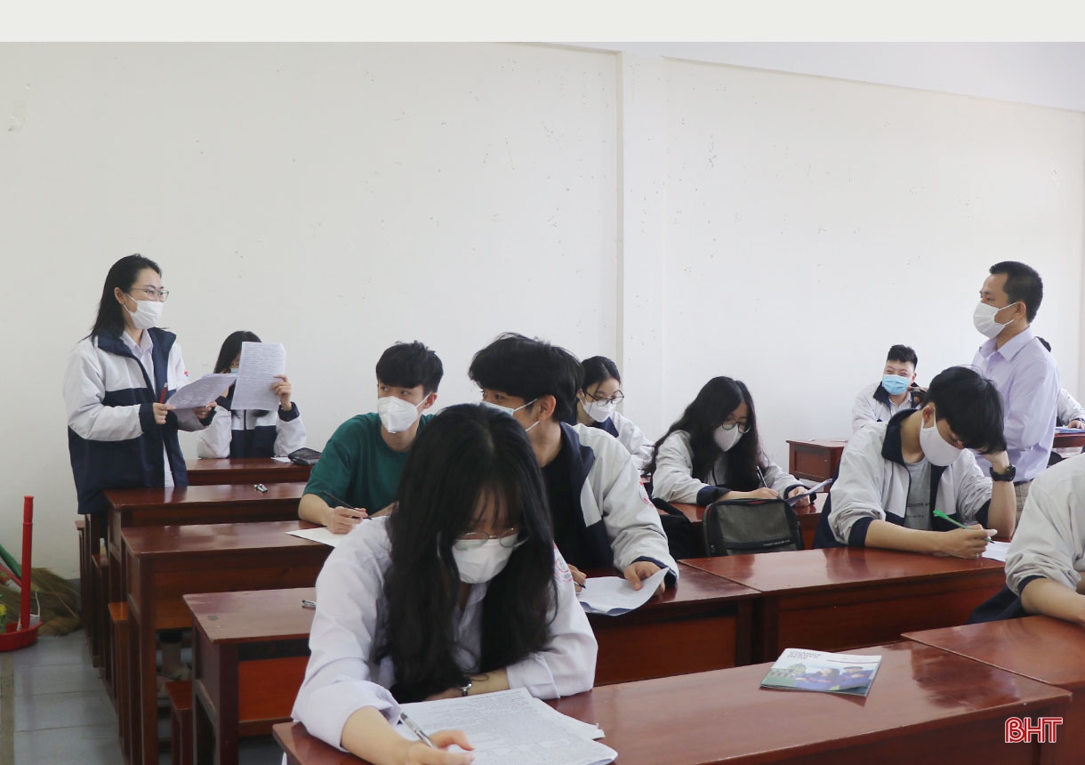 Hành trình chinh phục giấc mơ du học Mỹ của 2 nữ sinh Hà Tĩnh