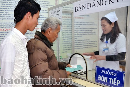 BVĐK Đức Thọ triển khai cấp phát số tự động nhằm đảm bảo công bằng cho người dân khi đến khám bệnh