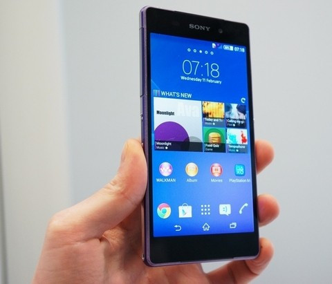 Xperia Z2 sử dụng ngôn ngữ thiết kế OmniBalance của chính Sony.