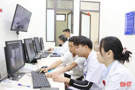 Hơn 1.000 bệnh nhân thụ hưởng xạ trị kỹ thuật cao tại BVĐK tỉnh Hà Tĩnh