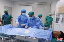 Hà Tĩnh triển khai thành công can thiệp nút mạch gan trong điều trị ung thư