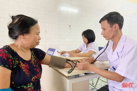 Chăm sóc sức khỏe toàn diện cho người cao tuổi 