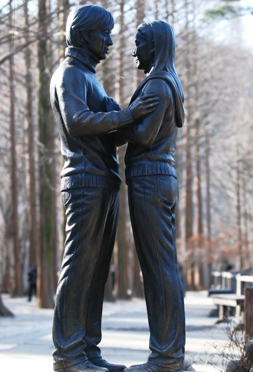 Hòn đảo nổi tiếng sau khi bộ phim 'Bản tình ca mùa đông' được phát sóng.