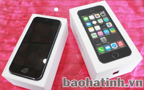 Đã có nhiều khách hàng Hà Tĩnh đến Showroom iStyle đăng ký chờ cơ hội được sỡ hữu chiếc iPhone 5S mới này.