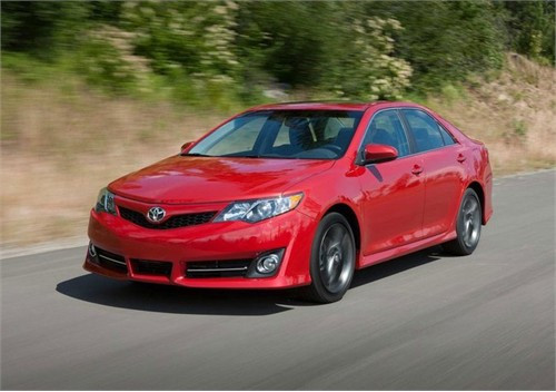 Toyota Camry vấp phải cuộc chiến cạnh tranh ngày càng gay gắt.