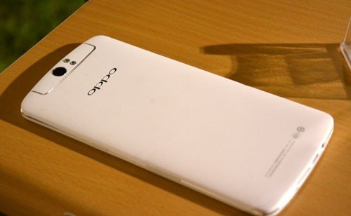 Cận cảnh smartphone Oppo N1 ảnh 3