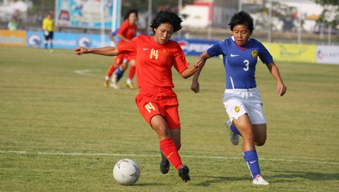 Kim Chi (14) ghi bàn nhưng nữ VN không thể thắng Myanmar Ảnh: Đức Anh Kim Chi (14) ghi bàn nhưng nữ VN không thể thắng Myanmar Ảnh: Đức Anh