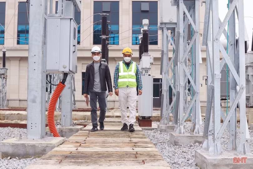 Có gì trong Nhà máy Thủy điện Ngàn Trươi