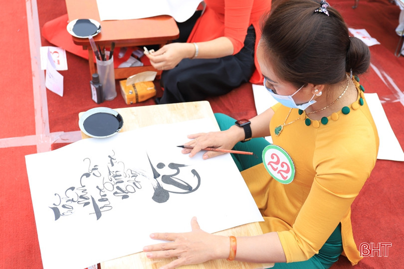 Ấn tượng Hội thi Viết thư pháp Truyện Kiều lần thứ III