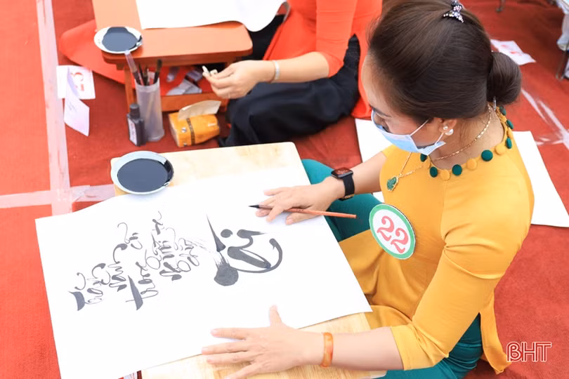 Ấn tượng Hội thi Viết thư pháp Truyện Kiều lần thứ III