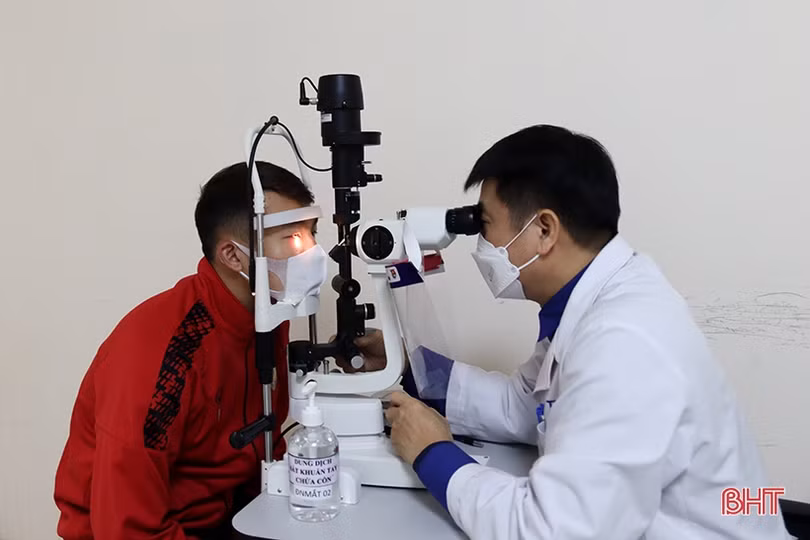 CLB Hồng Lĩnh Hà Tĩnh khám sức khỏe cho cầu thủ trước mùa giải mới