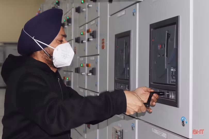 Có gì trong Nhà máy Thủy điện Ngàn Trươi