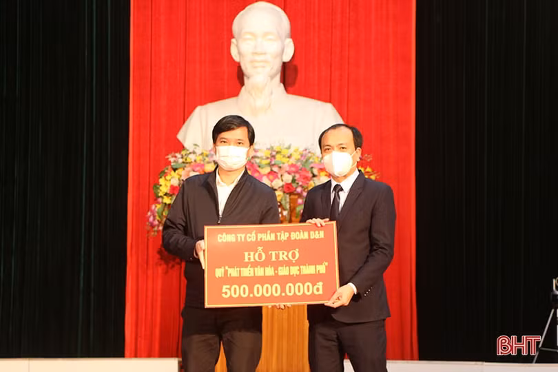 Khơi dậy sức mạnh, đồng hành xây dựng TP Hà Tĩnh giàu mạnh, văn minh