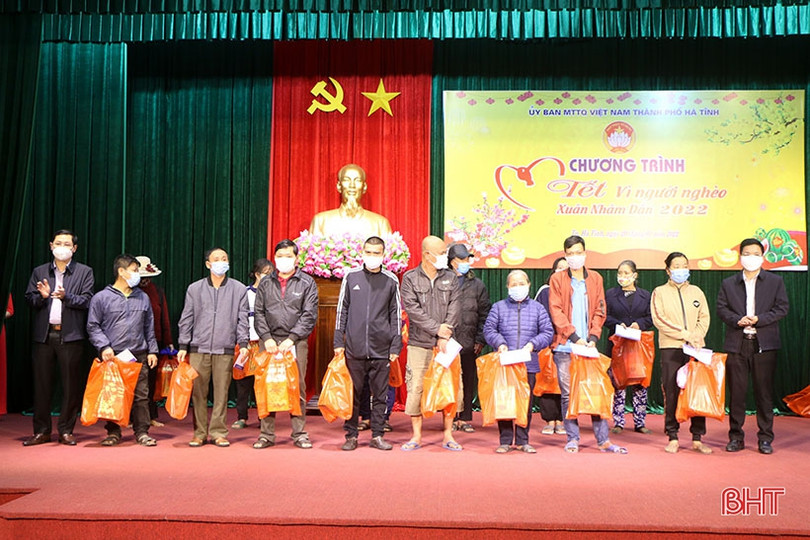 TP Hà Tĩnh vận động 2.052 suất quà chăm lo tết cho người nghèo