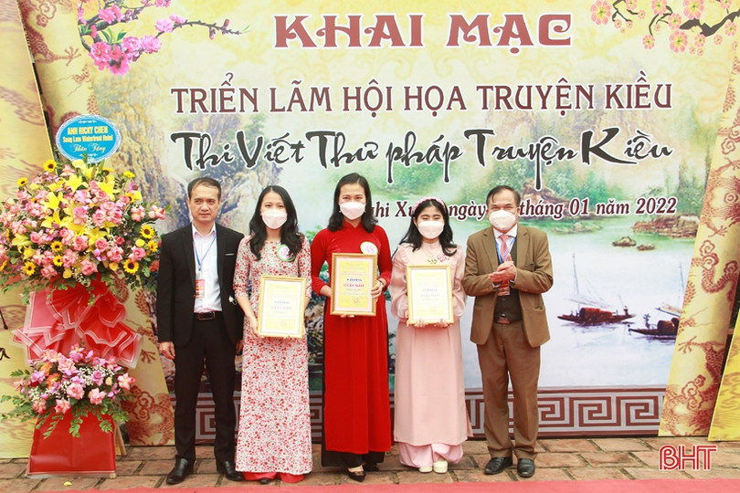 Ấn tượng Hội thi Viết thư pháp Truyện Kiều lần thứ III