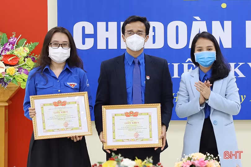 Chi đoàn Báo Hà Tĩnh “Tiên phong - Đoàn kết - Sáng tạo - Phát triển”