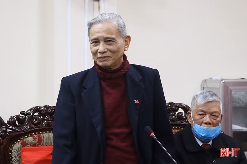 TP Hà Tĩnh gặp mặt lãnh đạo tỉnh và thành phố qua các thời kỳ