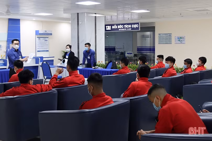 CLB Hồng Lĩnh Hà Tĩnh khám sức khỏe cho cầu thủ trước mùa giải mới
