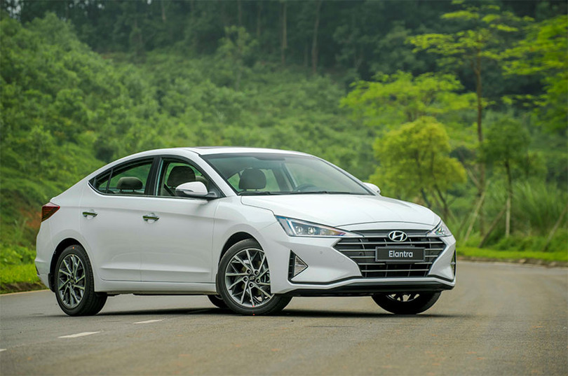Hyundai Elantra khuyến mại lên đến 85 triệu đồng