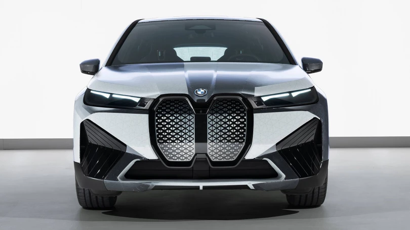 Khám phá xe điện đổi màu đầu tiên trên thế giới