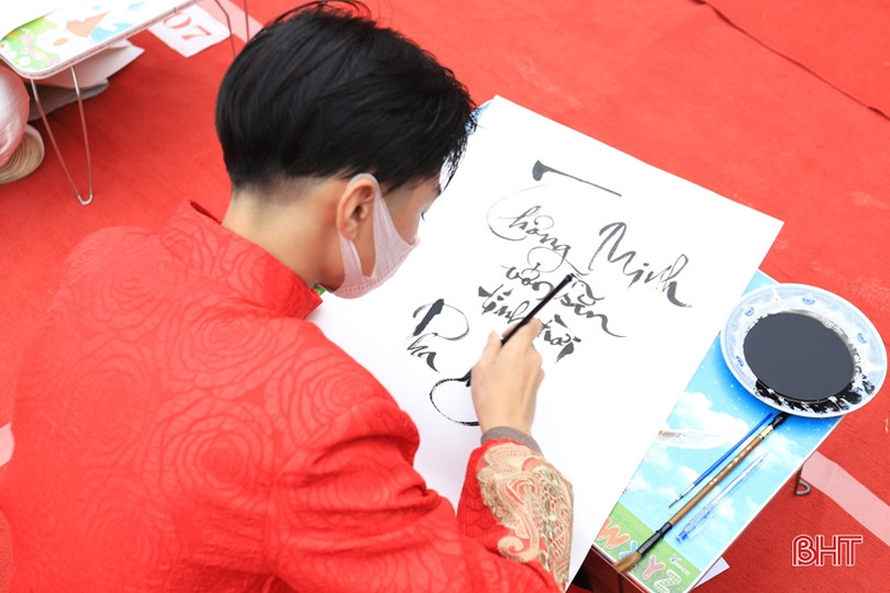 Ấn tượng Hội thi Viết thư pháp Truyện Kiều lần thứ III