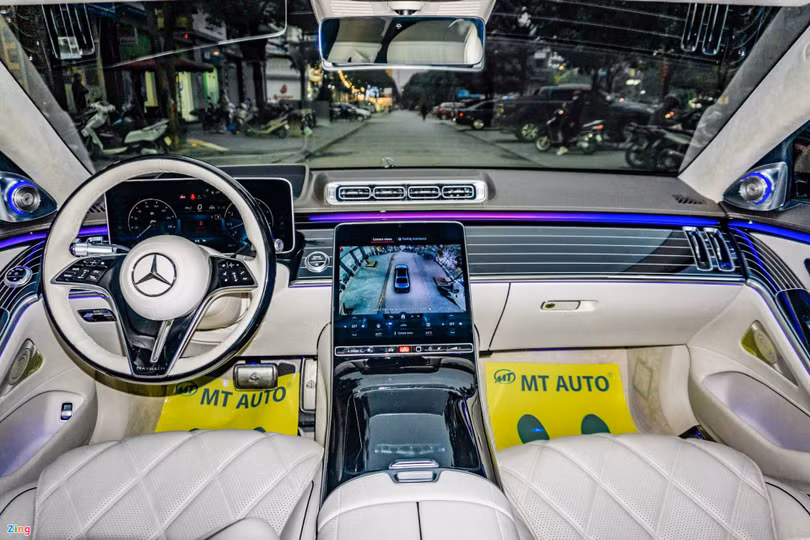 Loạt ôtô siêu sang và siêu xe về Việt Nam dịp cận Tết