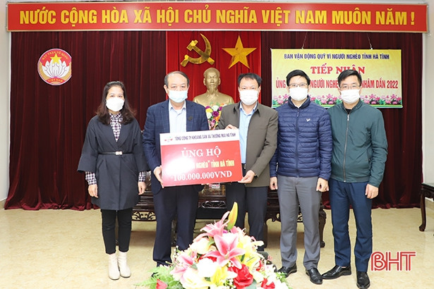 Mitraco Hà Tĩnh ủng hộ 100 triệu đồng giúp đỡ người nghèo đón tết Nhâm Dần