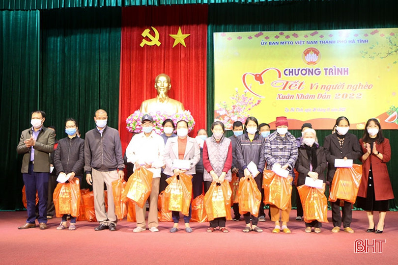 TP Hà Tĩnh vận động 2.052 suất quà chăm lo tết cho người nghèo