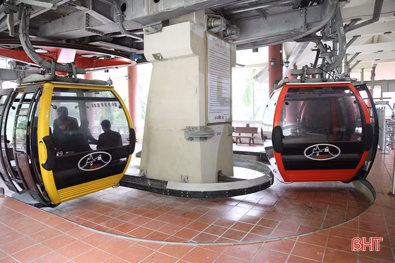 Đảm bảo ATGT gắn với phòng, chống dịch COVID-19 tại chùa Hương Tích